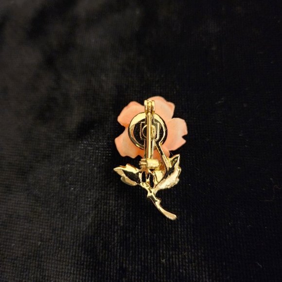 Vintage Pink Lucite Rose Brooch 2 - Picture 3 of 3
